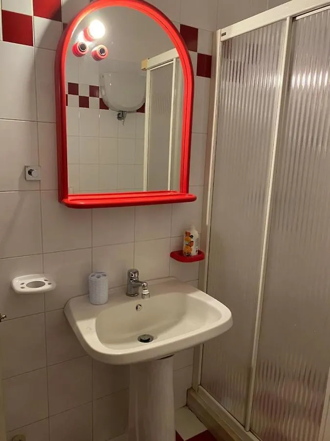 Cesaroni House Apartment San Quirico d'Orcia
